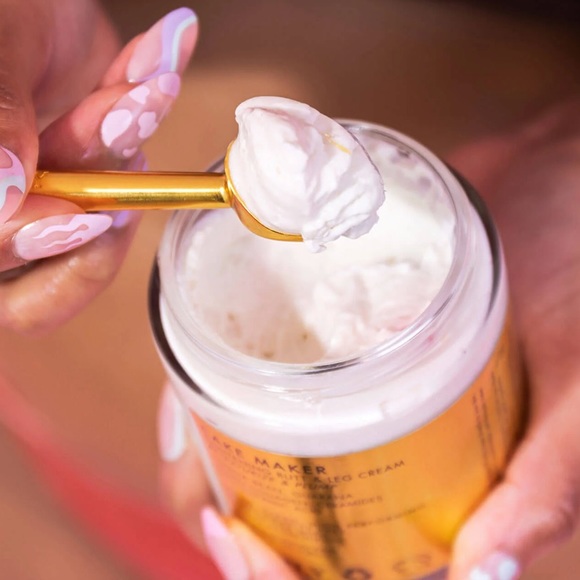 TRULY Cake Maker Tightening Butt & Leg Cream - Picture 4 of 4